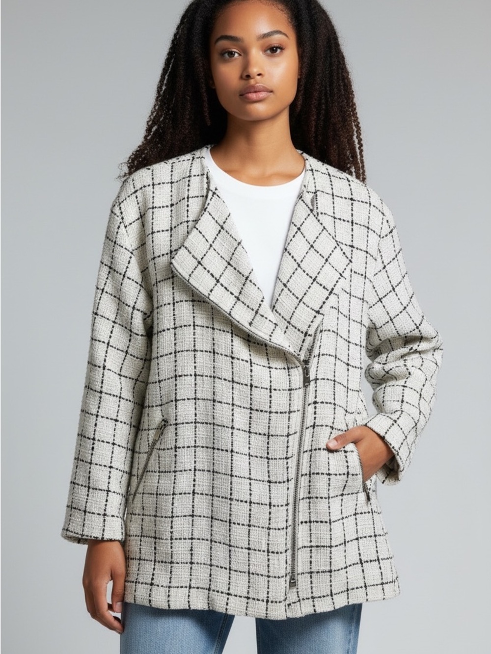Lush Checked Bouclé Coatigan Jacket in Ivory and Black Sz. M